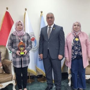 عميد كلية الزراعة يكرم الفائز الاول و الثاني في بطولة الكلية بالشطرنج للسيدات.