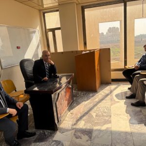 عميد كلية الزراعة يلتقي طلبة الدراسات العليا.